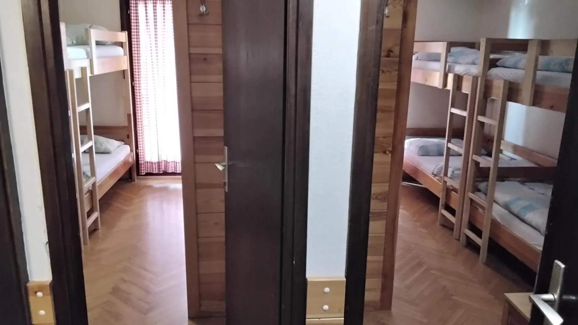 Accommodation And Restaurant Tia Cerklje na Gorenjskem 0*,  Slovenia
